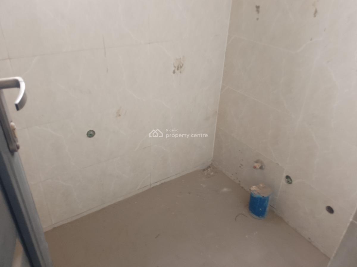 140sqm Multipurpose Space, Gilmore, Jahi, Abuja, Office Space for Sale