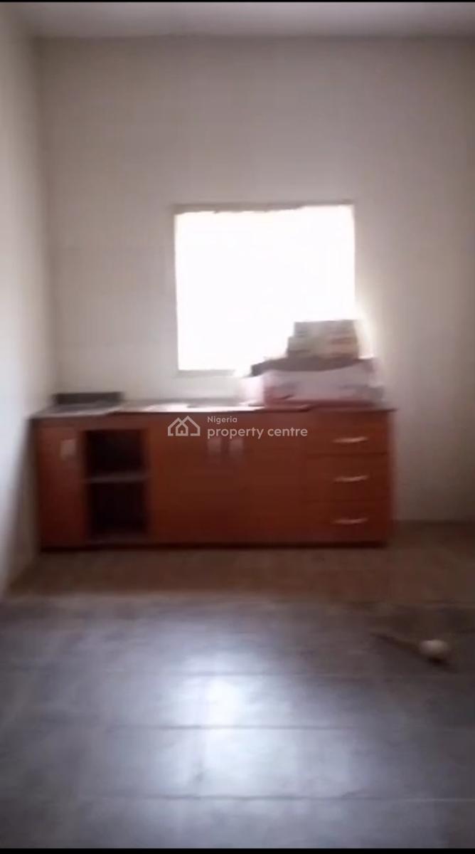 Spacious 4 Bedroom Duplex  Lugbe, Lugbe District, Abuja, Semi-detached Duplex for Rent