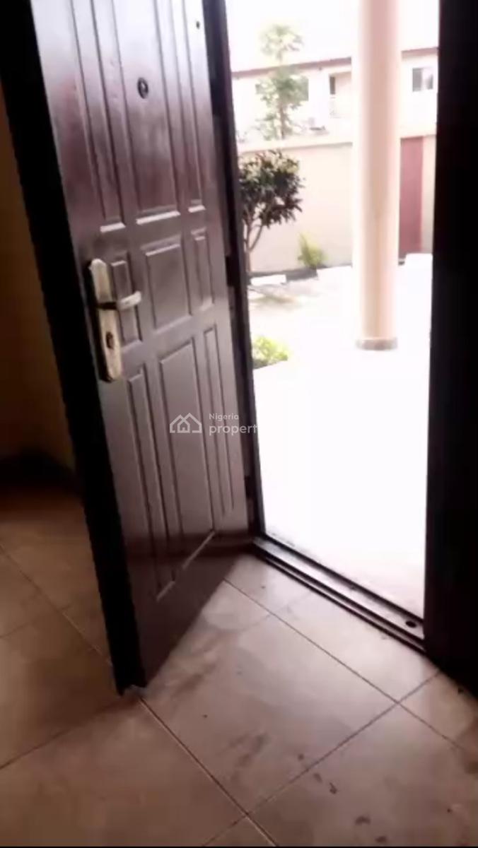Spacious 4 Bedroom Duplex  Lugbe, Lugbe District, Abuja, Semi-detached Duplex for Rent