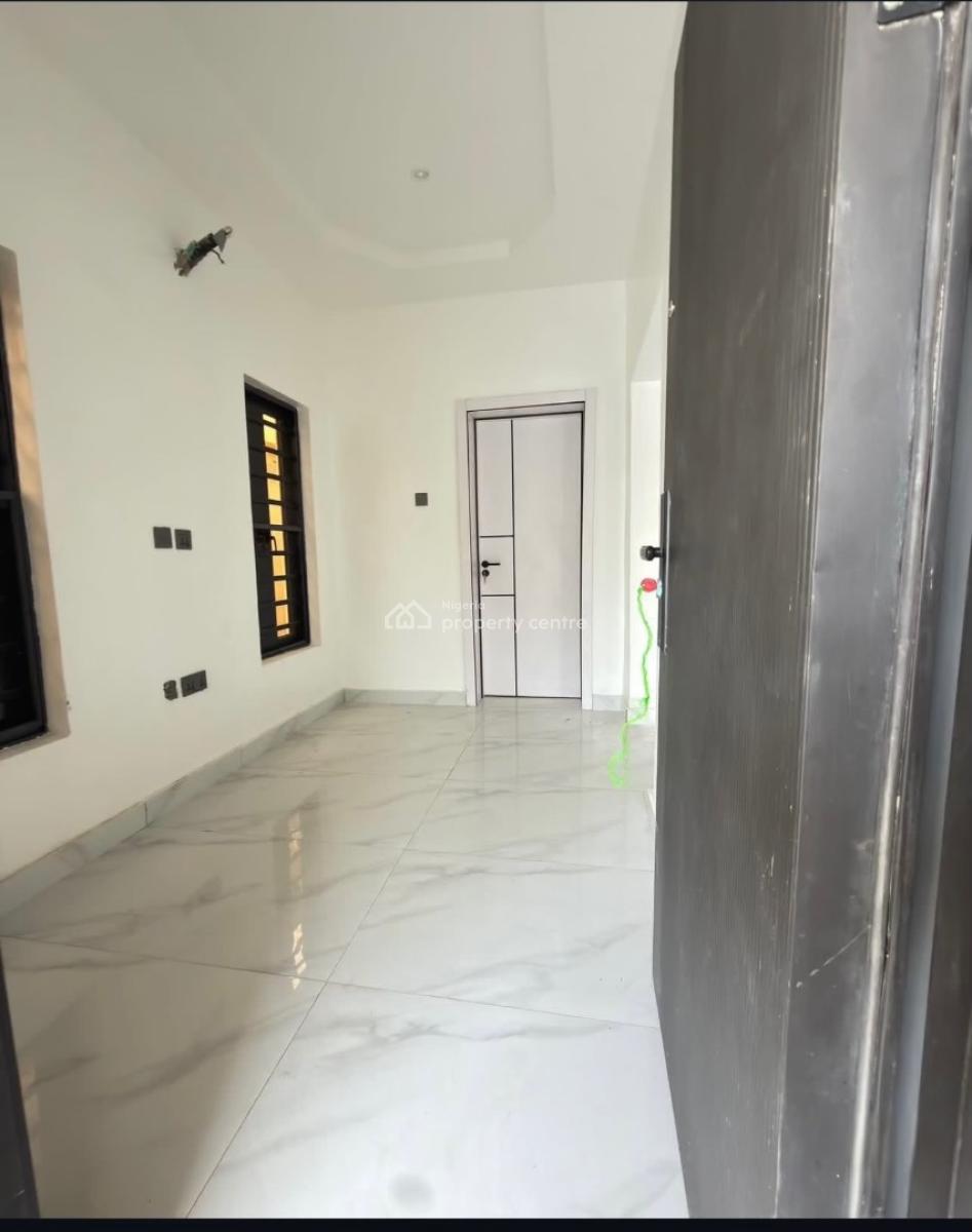 5 Bedroom House with a Bq, Magodo, Gra Phase 1, Magodo, Lagos, Detached Duplex for Sale