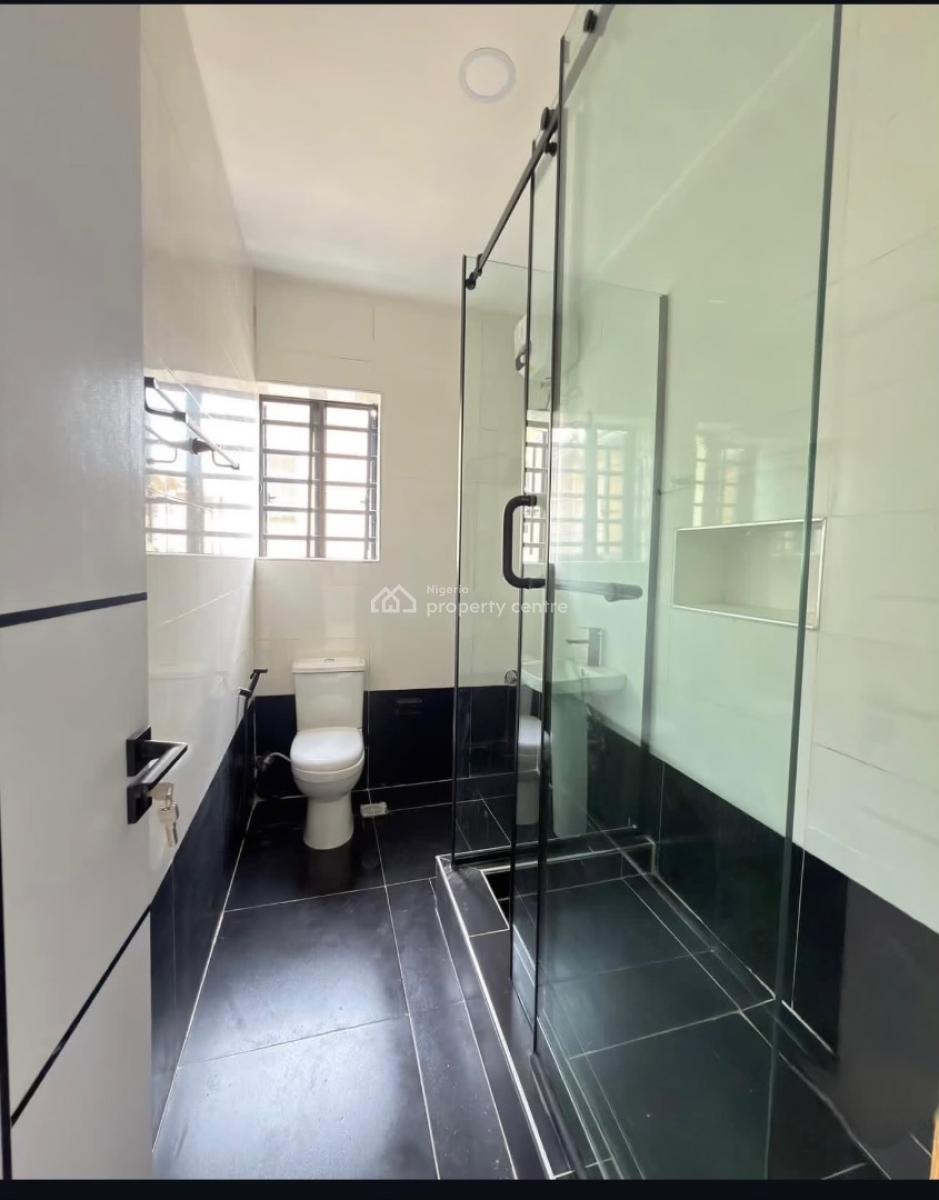 5 Bedroom House with a Bq, Magodo, Gra Phase 1, Magodo, Lagos, Detached Duplex for Sale