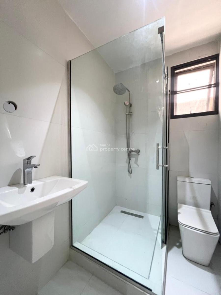 Exquisite 2 Bedroom Serviced Apartment + Pool & Gym in a Secure Estate, Lekki Phase 1, Lekki, Lagos, Flat / Apartment for Sale