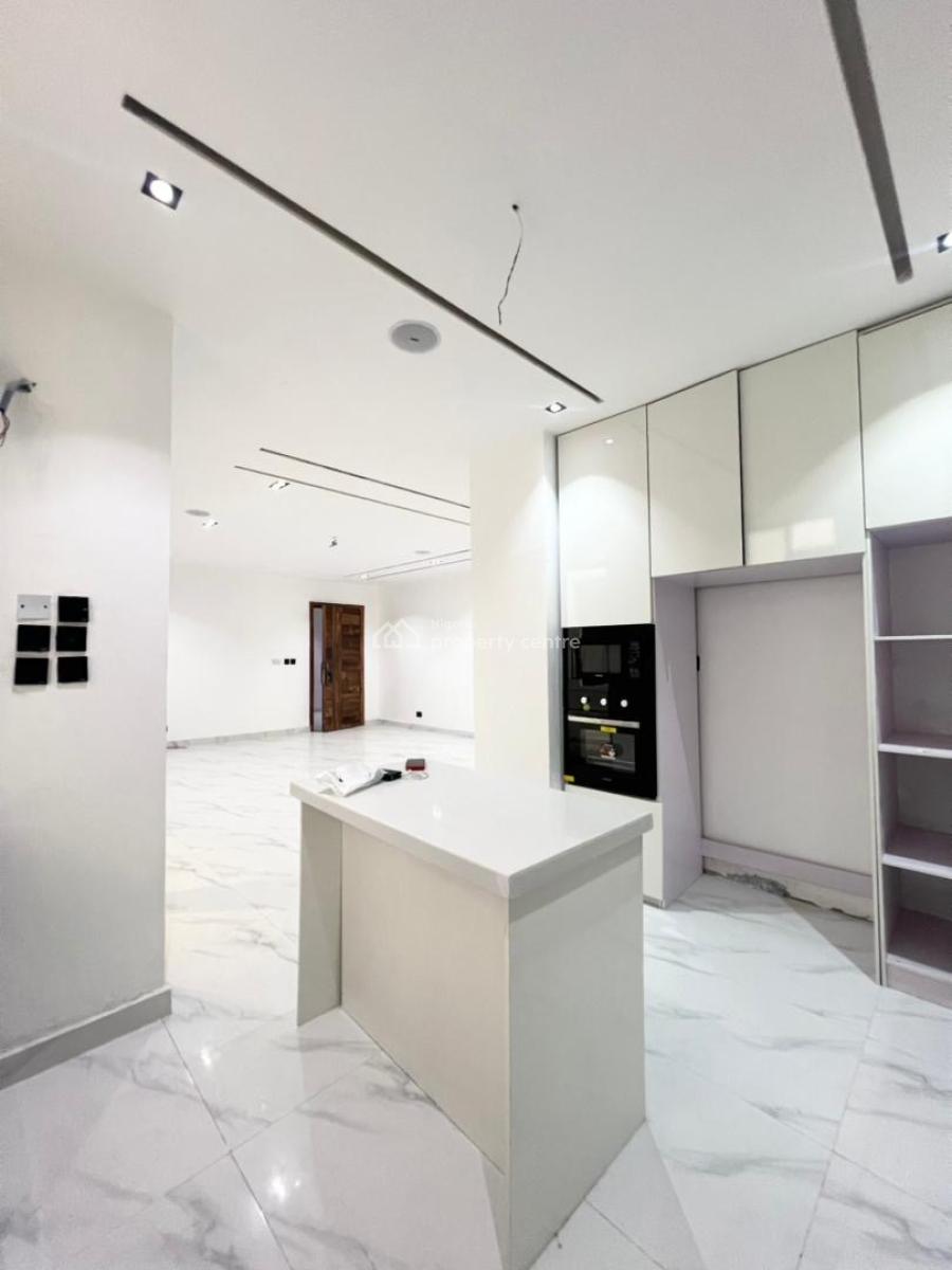 Exquisite 2 Bedroom Serviced Apartment + Pool & Gym in a Secure Estate, Lekki Phase 1, Lekki, Lagos, Flat / Apartment for Sale