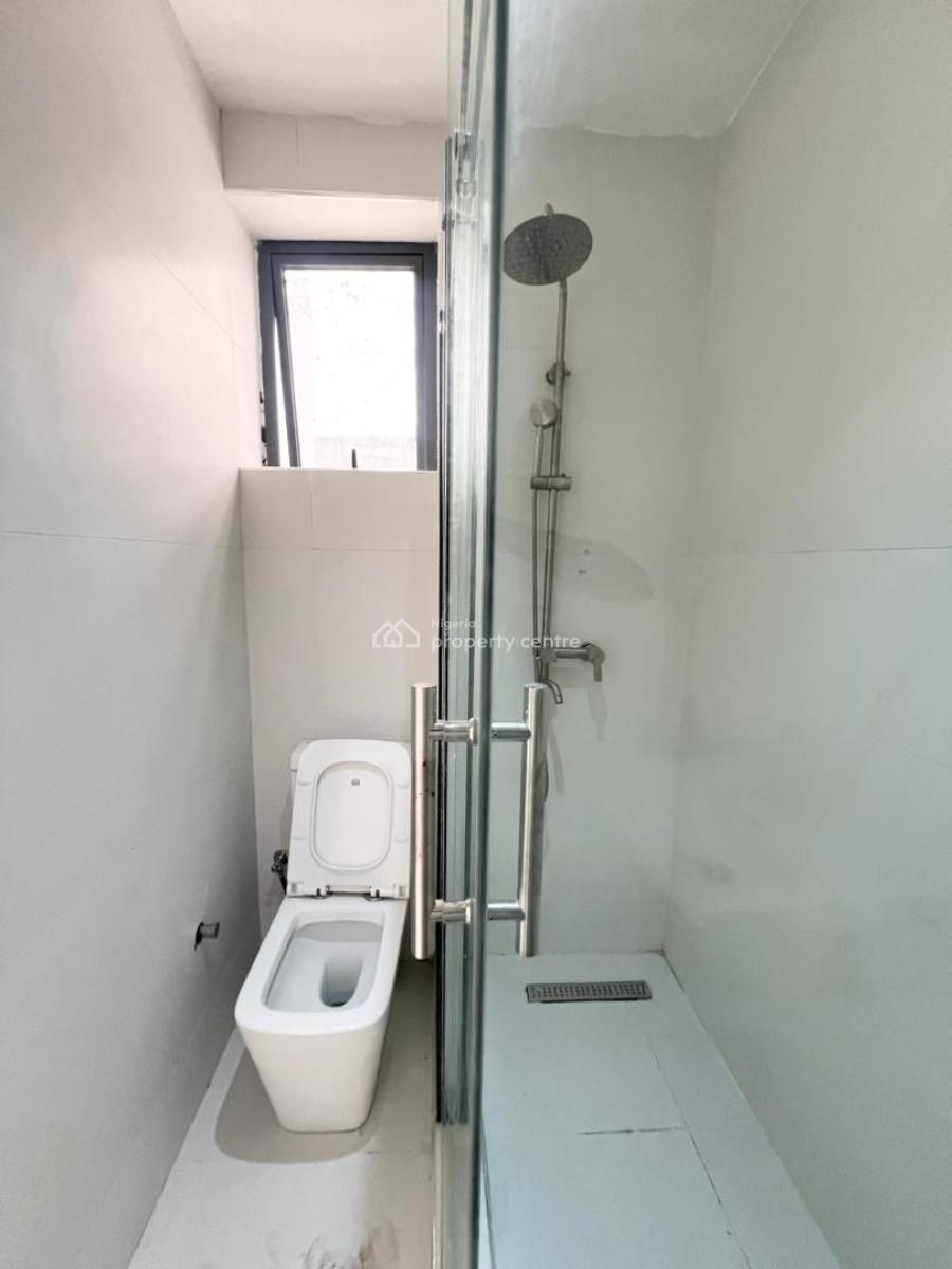 Exquisite 2 Bedroom Serviced Apartment + Pool & Gym in a Secure Estate, Lekki Phase 1, Lekki, Lagos, Flat / Apartment for Sale