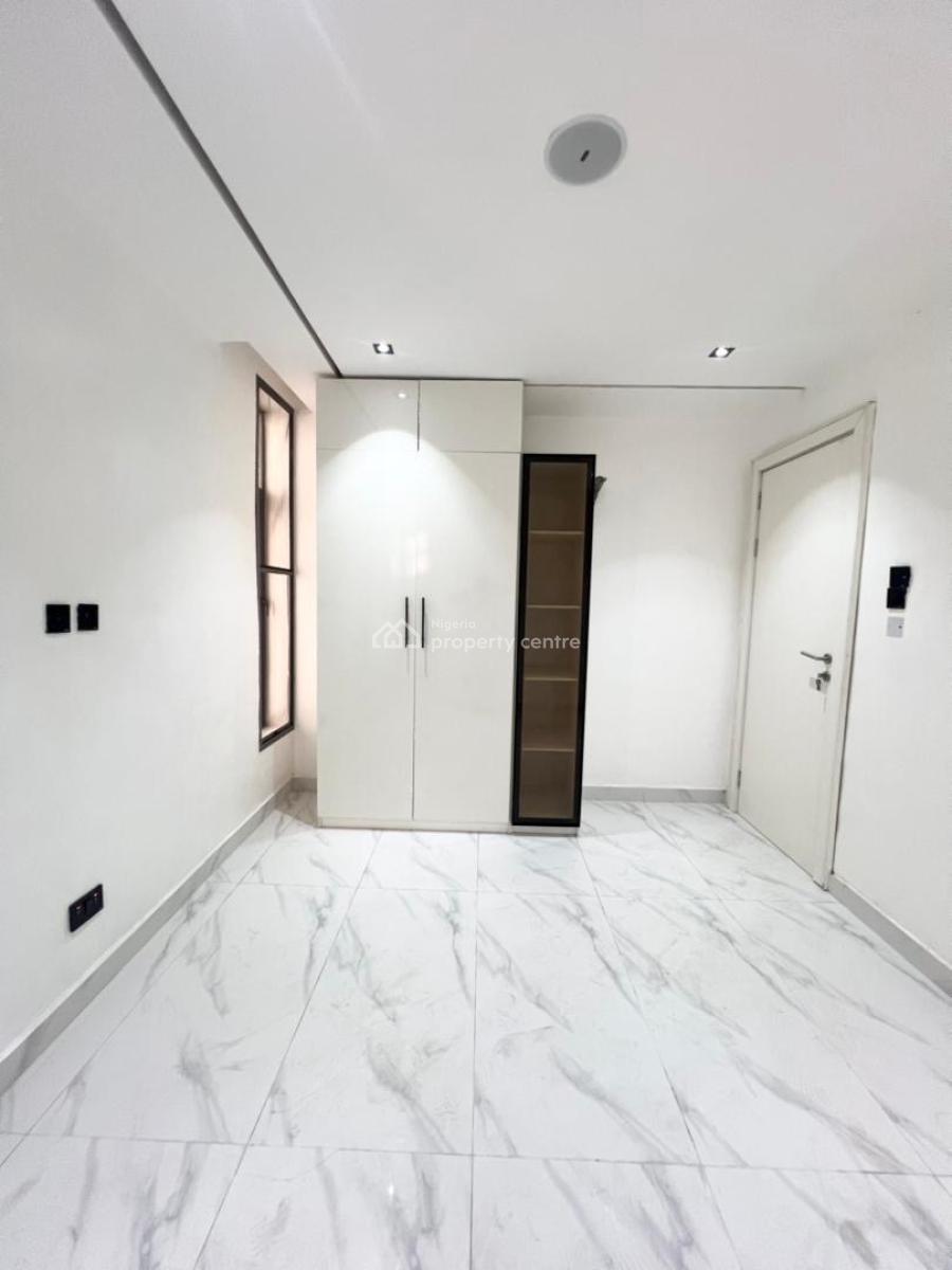 Exquisite 2 Bedroom Serviced Apartment + Pool & Gym in a Secure Estate, Lekki Phase 1, Lekki, Lagos, Flat / Apartment for Sale