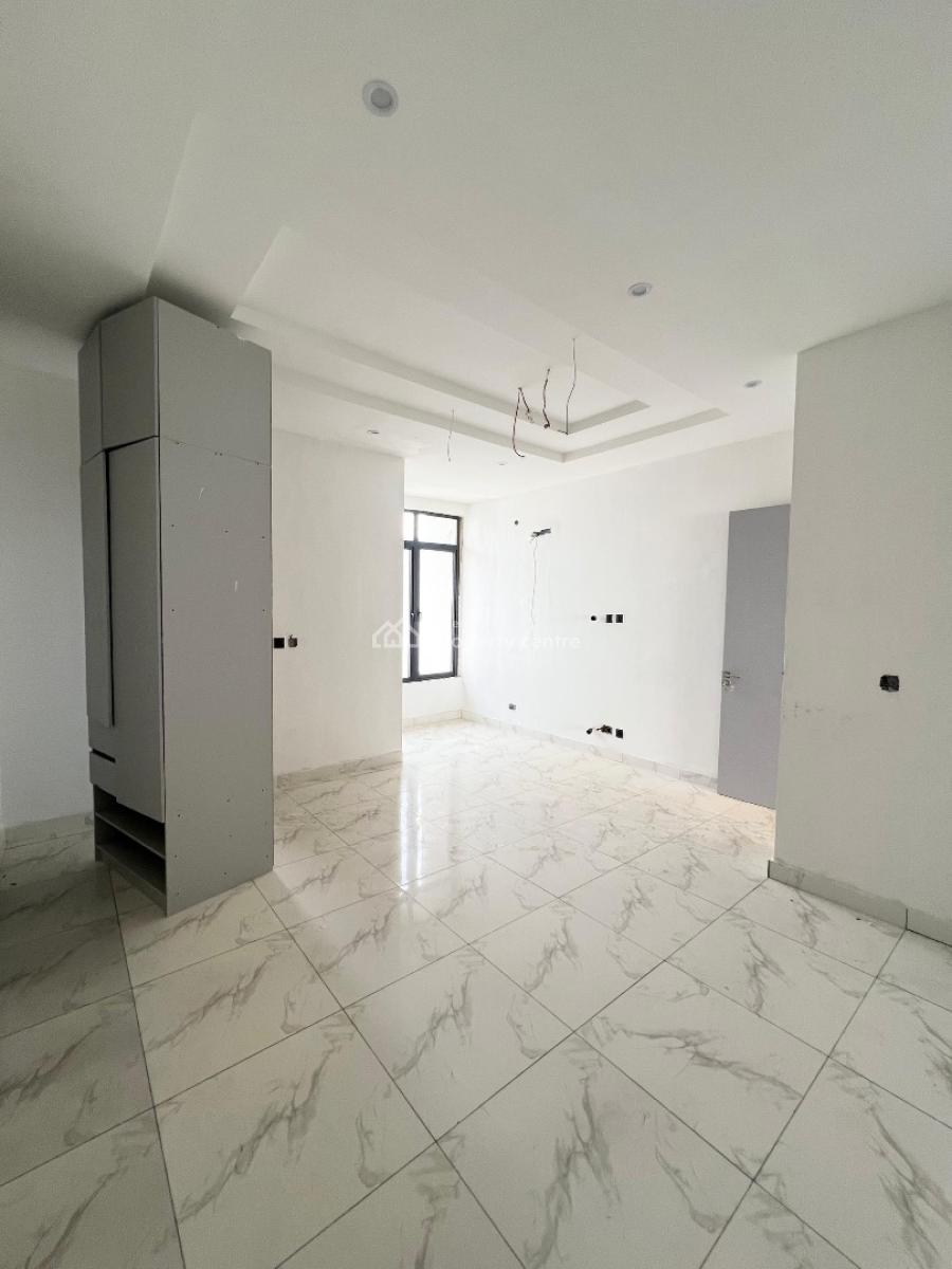 Adorable 3bedroom Serviced Apartment + Gym & Pool in a Secure Estate, Lekki Right, Lekki, Lagos, Flat / Apartment for Sale