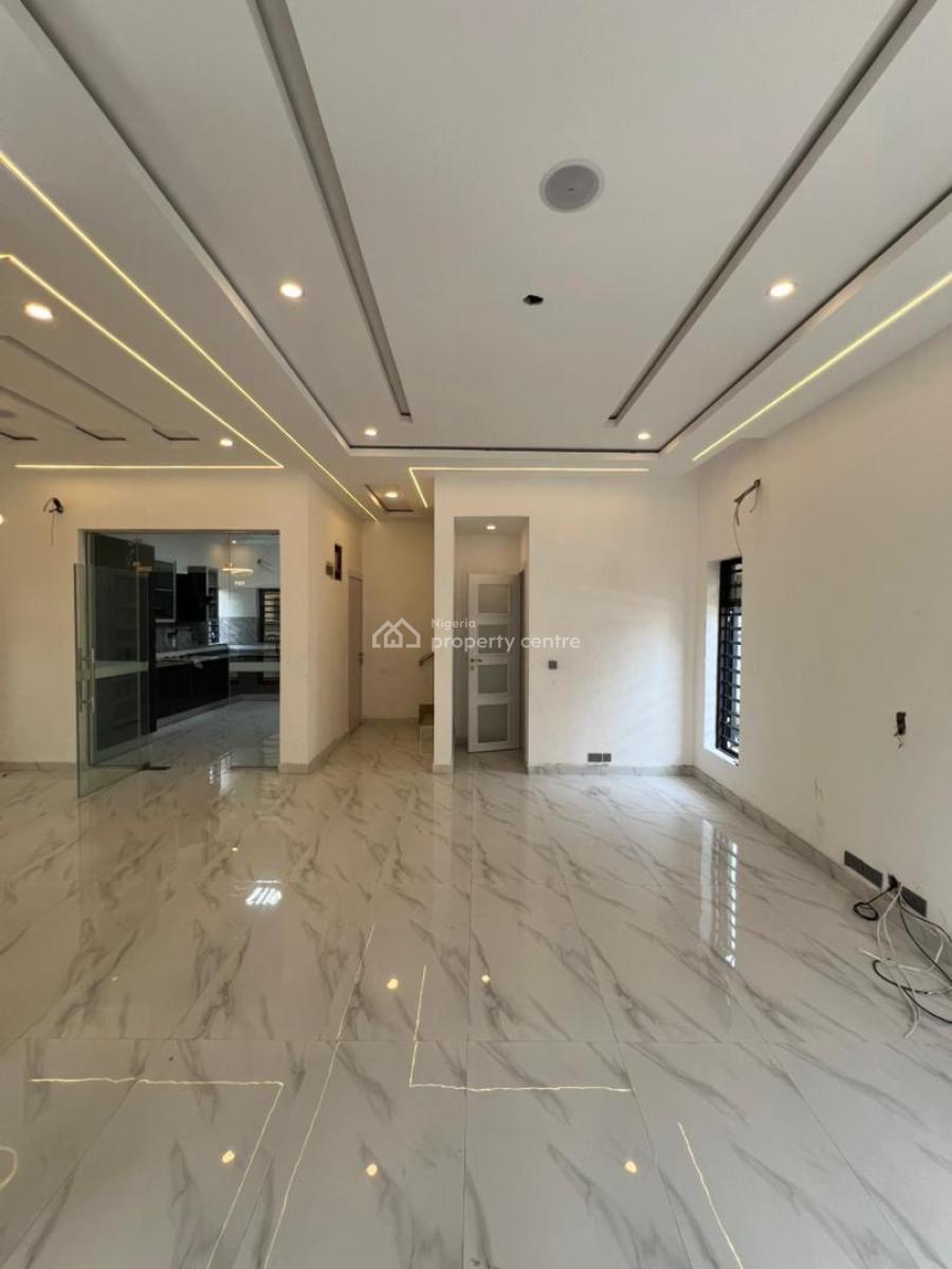 Spacious 4 Bedroom Fully Detached + Bq in Secure Estate, Chevron, Lekki, Lagos, Detached Duplex for Sale