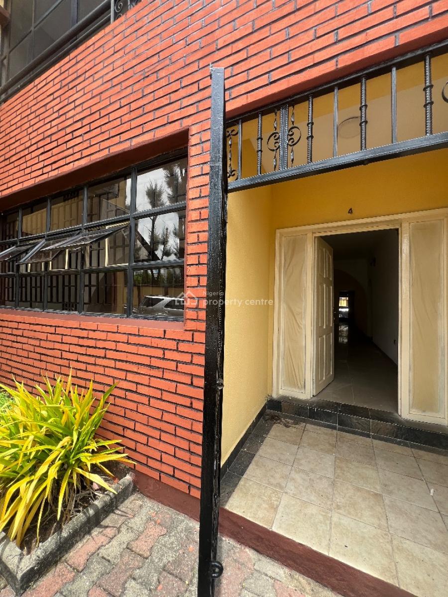 3bedroom Flat, Admiralty Way, Lekki Phase 1, Lekki, Lagos, Flat / Apartment for Rent