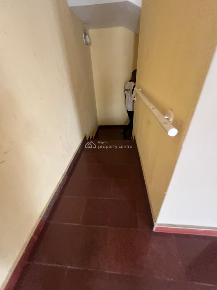 3bedroom Flat with Bq, Admiralty Way, Lekki Phase 1, Lekki, Lagos, Flat / Apartment for Rent