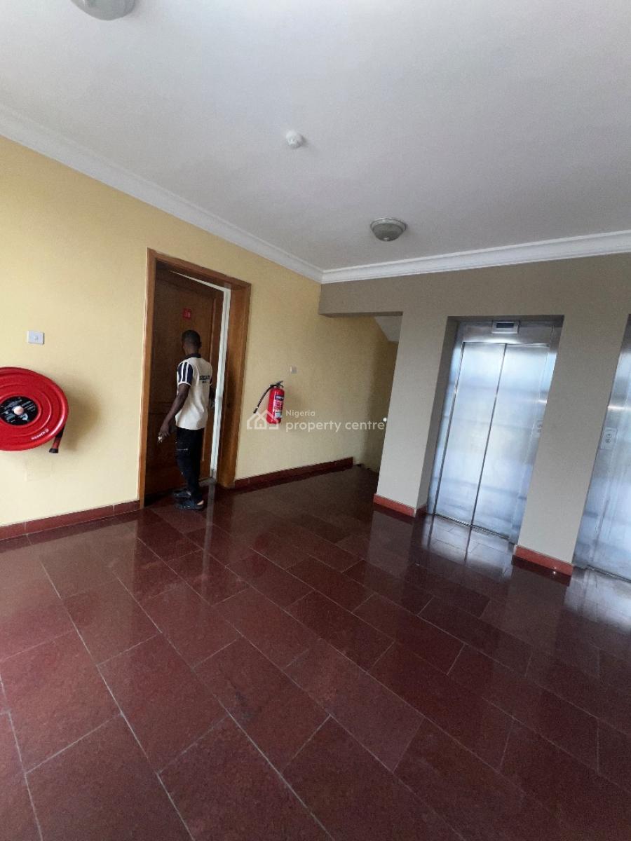 3bedroom Flat with Bq, Admiralty Way, Lekki Phase 1, Lekki, Lagos, Flat / Apartment for Rent