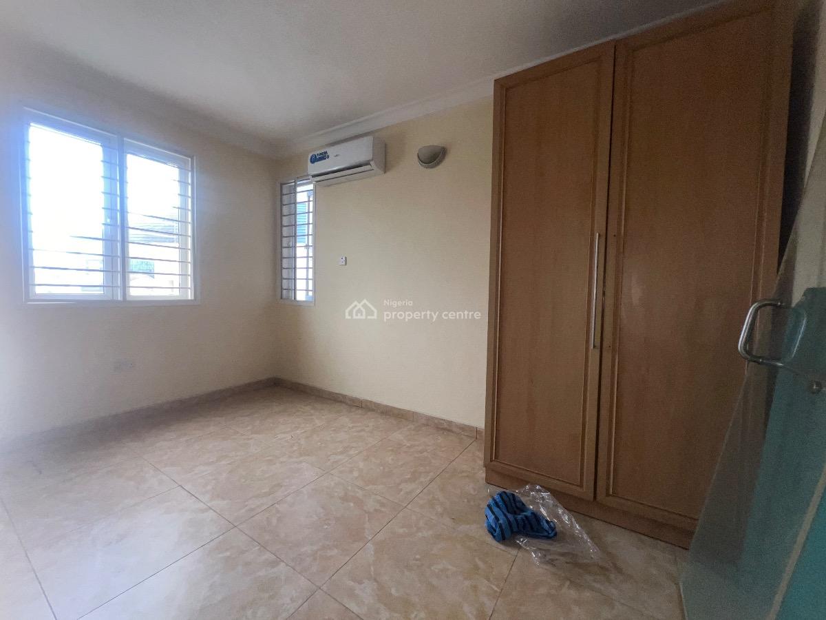 3bedroom Flat with Bq, Admiralty Way, Lekki Phase 1, Lekki, Lagos, Flat / Apartment for Rent