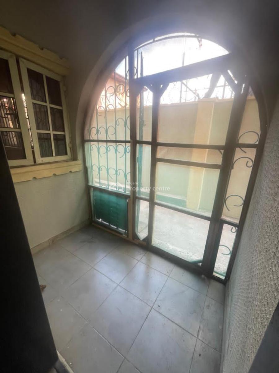 Clean, Decent & Spacious 3 Bedroom Flat, Omole Phase 2, Olowora, Magodo, Lagos, Flat / Apartment for Rent