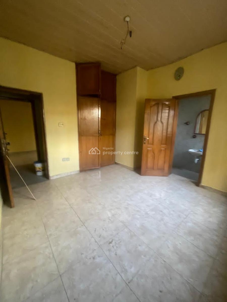Clean, Decent & Spacious 3 Bedroom Flat, Omole Phase 2, Olowora, Magodo, Lagos, Flat / Apartment for Rent