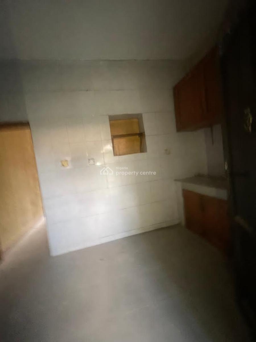 Clean, Decent & Spacious 3 Bedroom Flat, Omole Phase 2, Olowora, Magodo, Lagos, Flat / Apartment for Rent