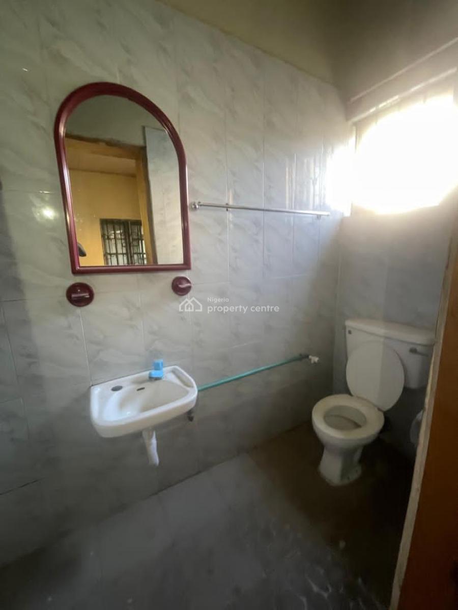 Clean, Decent & Spacious 3 Bedroom Flat, Omole Phase 2, Olowora, Magodo, Lagos, Flat / Apartment for Rent