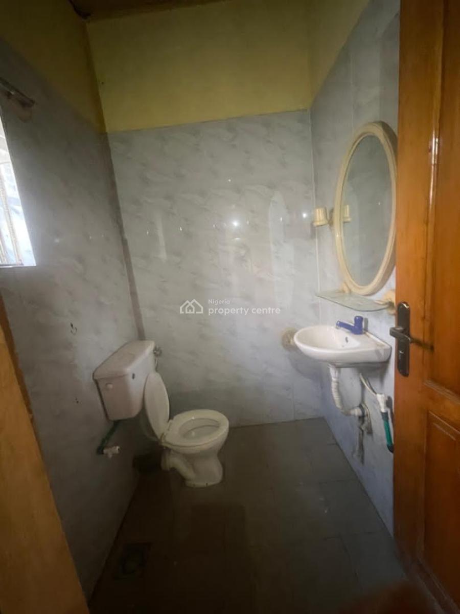 Clean, Decent & Spacious 3 Bedroom Flat, Omole Phase 2, Olowora, Magodo, Lagos, Flat / Apartment for Rent