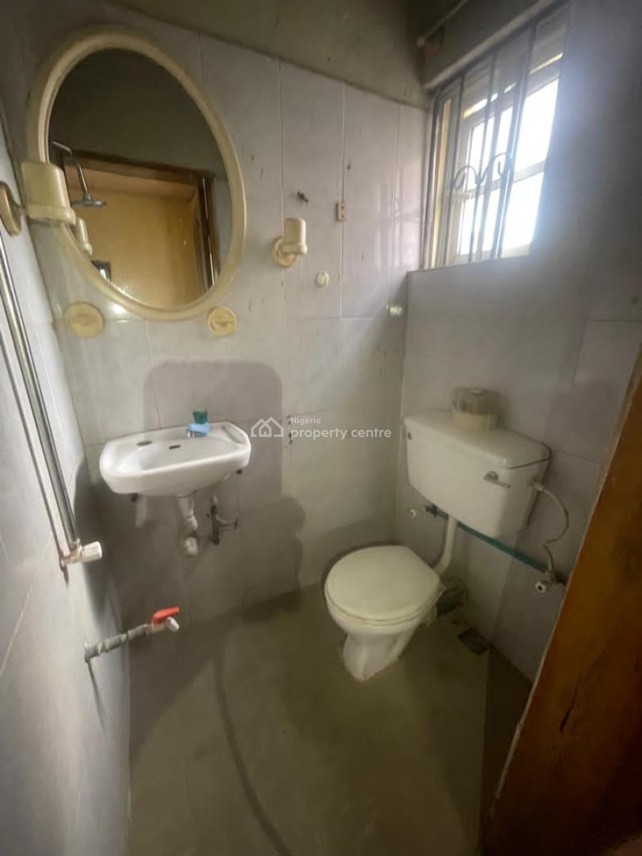 Clean, Decent & Spacious 3 Bedroom Flat, Omole Phase 2, Olowora, Magodo, Lagos, Flat / Apartment for Rent