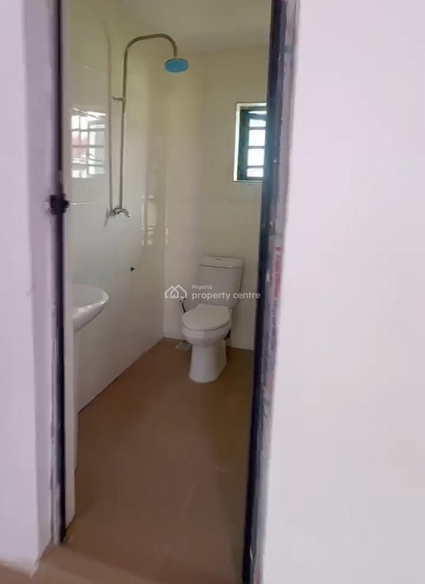Well Maintained Room Selfcon at Ogombo { Video}, Ogombo, Ajah, Lagos, Self Contain (single Rooms) for Rent