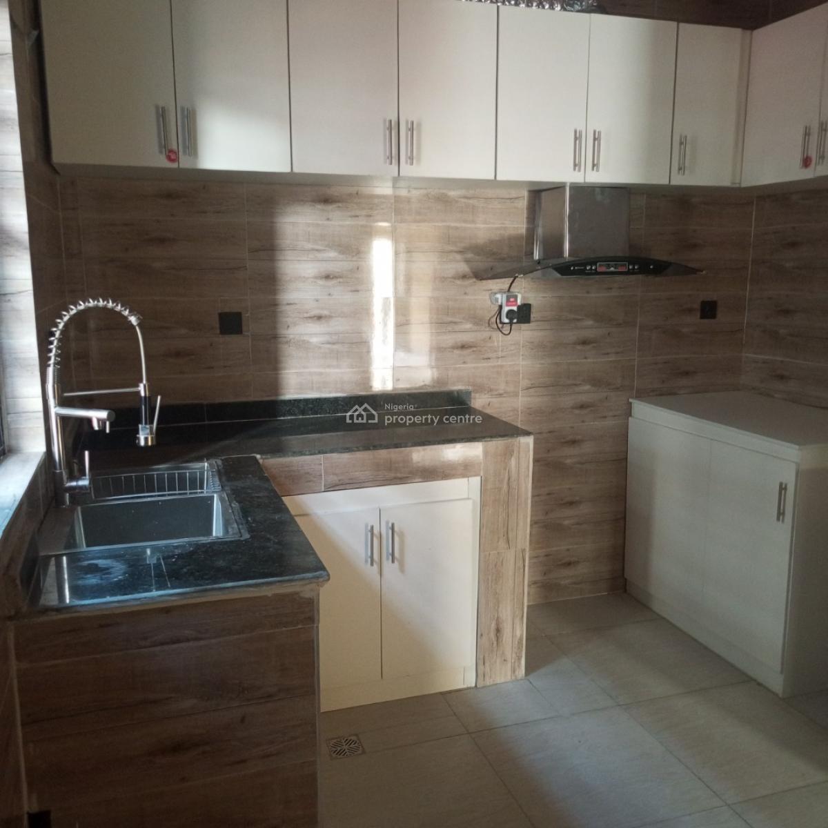Newly Built and Sharp 4bedroom Terrace Duplex, General Paint, Lekki Expressway, Lekki, Lagos, House for Rent