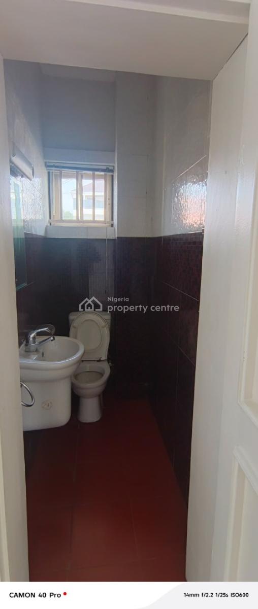 Clean 3 Bedroom Flat Downstairs in Phase1, Off Admiralty Way, Lekki Phase 1, Lekki, Lagos, Flat / Apartment for Rent