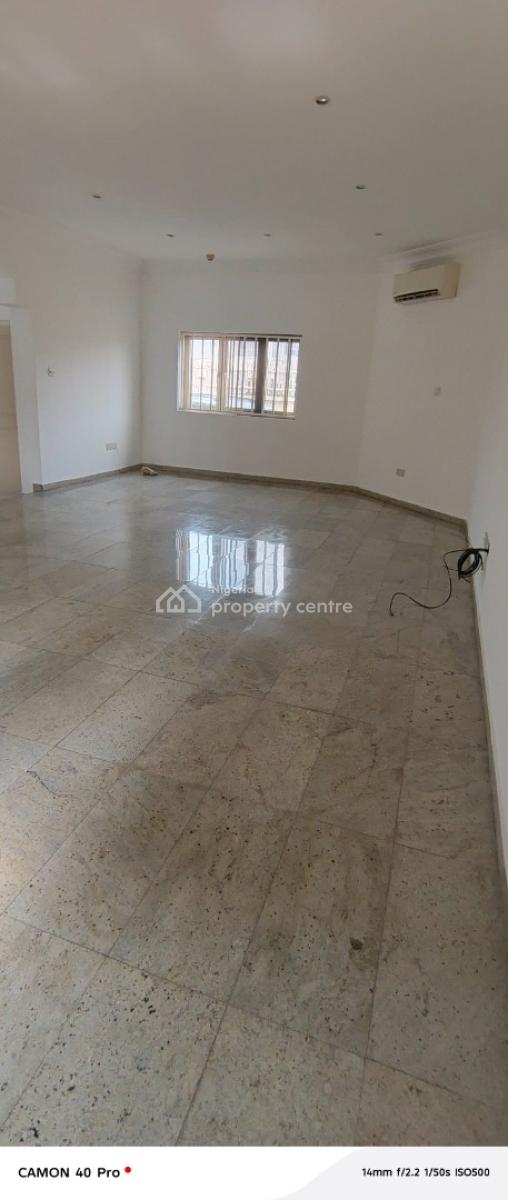 Clean 3 Bedroom Flat Downstairs in Phase1, Off Admiralty Way, Lekki Phase 1, Lekki, Lagos, Flat / Apartment for Rent
