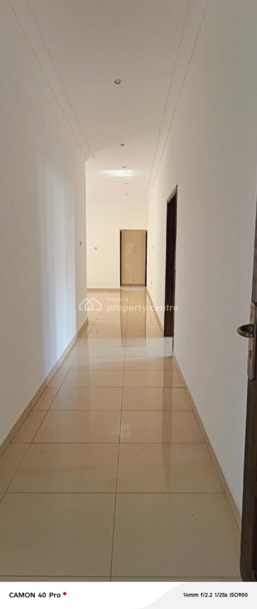 Sharp 3bedroom Flat Ground Floor in Phase 1, Off Omorinre Johnson, Lekki Phase 1, Lekki, Lagos, Flat / Apartment for Rent