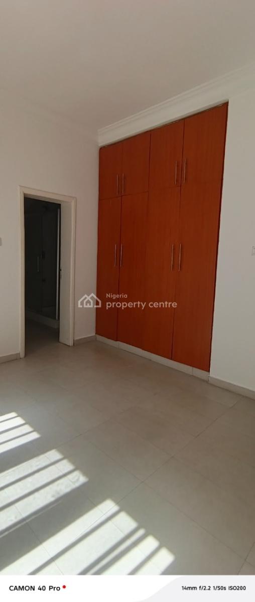 Service Three Bedroom Flat in Lekki, By Evercare Hospital in Phase 1, Lekki Phase 1, Lekki, Lagos, Flat / Apartment for Rent