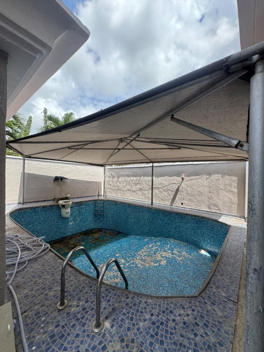 Spacious Three Bedroom Apartment, Lekki Phase 1, Lekki, Lagos, Flat / Apartment for Rent