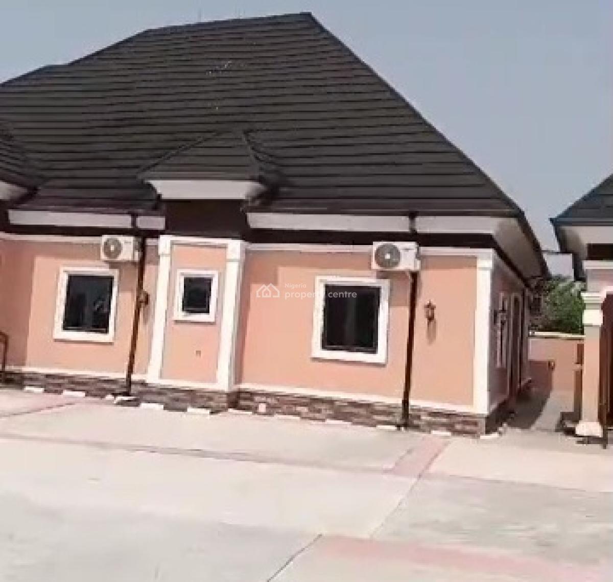 4 Bedroom Bungalow with 2 Bedroom Flat Bq 100ft By 100ft Land, Aruogba Community, Off Airport Road Gra, Benin, Oredo, Edo, Detached Bungalow for Sale