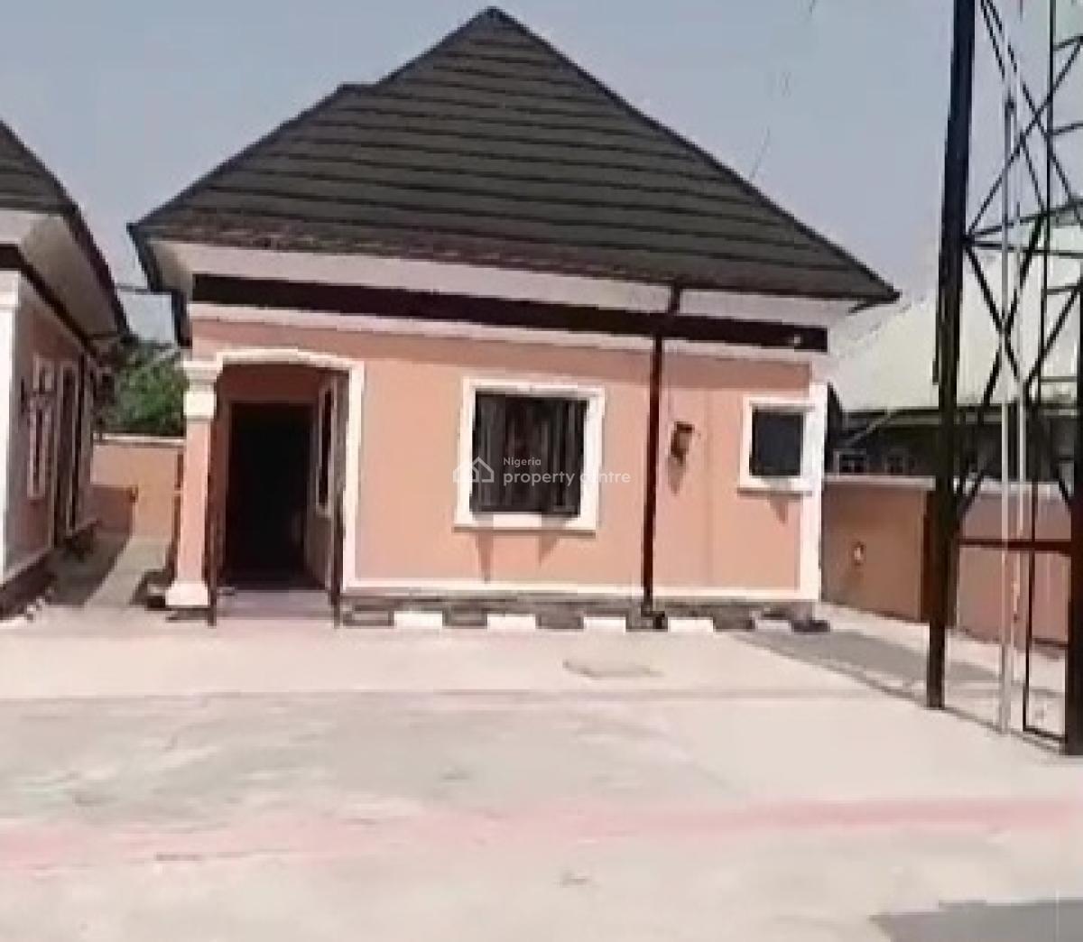 4 Bedroom Bungalow with 2 Bedroom Flat Bq 100ft By 100ft Land, Aruogba Community, Off Airport Road Gra, Benin, Oredo, Edo, Detached Bungalow for Sale