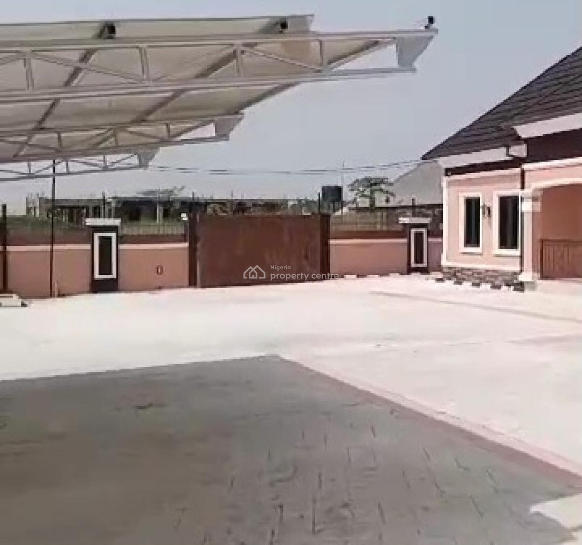 4 Bedroom Bungalow with 2 Bedroom Flat Bq 100ft By 100ft Land, Aruogba Community, Off Airport Road Gra, Benin, Oredo, Edo, Detached Bungalow for Sale