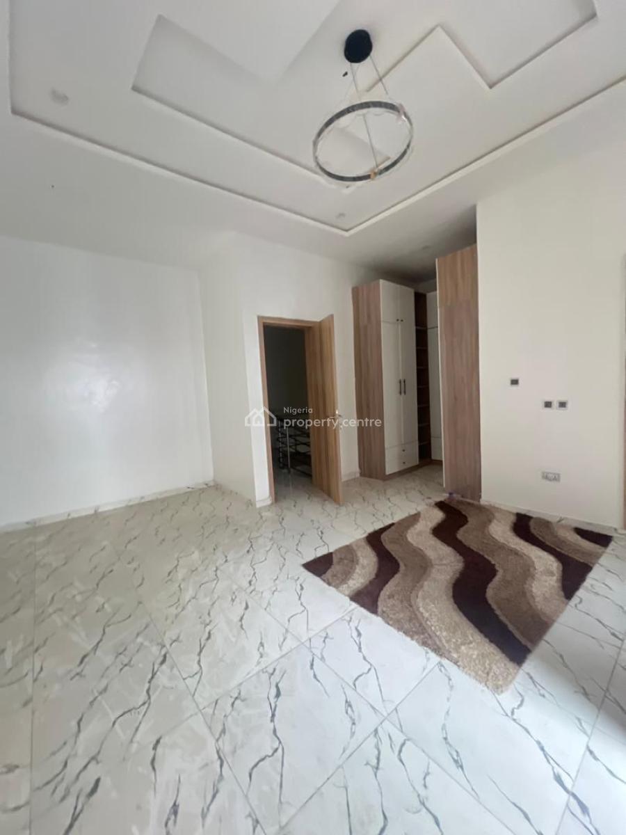 Spacious 4-bedroom Duplex, Ikota, Lekki, Lagos, Terraced Duplex for Sale