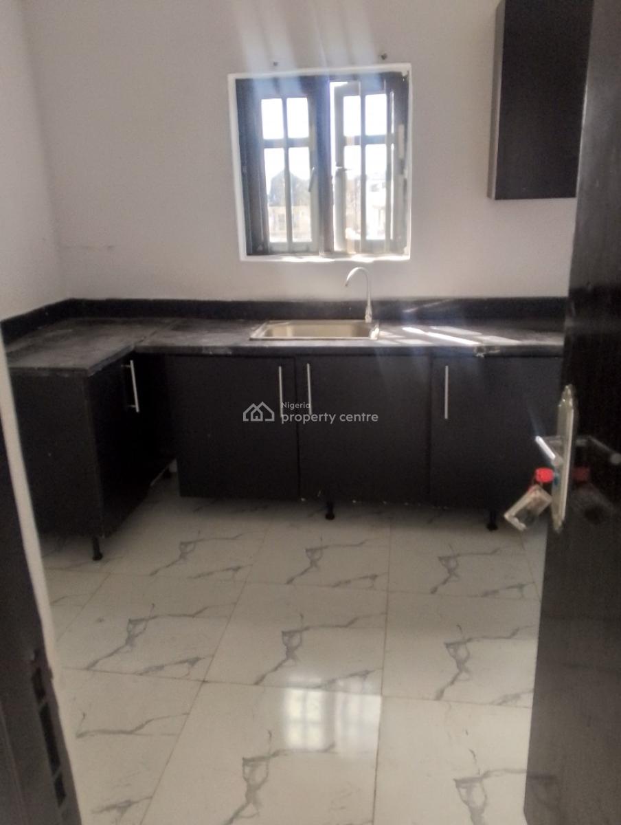 a Suitable 2 Bedroom Available, Lekki Epe Expressway, Sangotedo, Ajah, Lagos, Flat / Apartment for Rent