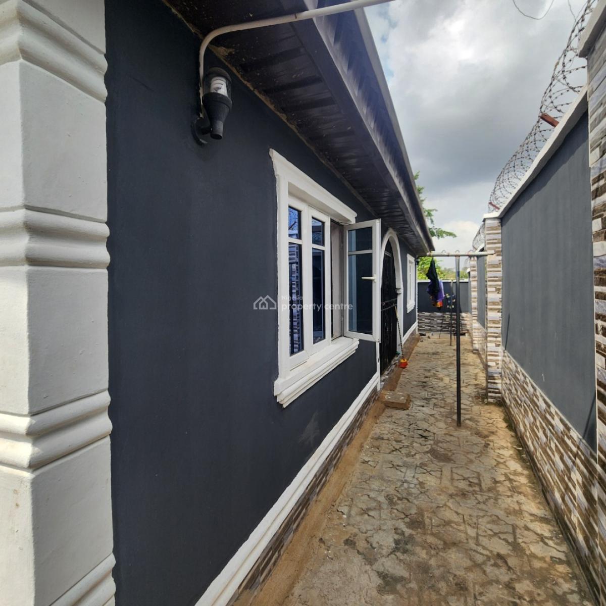 Standard Ready-to-movein 3 Bedroom Flat, Omi Adio, Apata, Ibadan, Oyo, Detached Bungalow for Sale