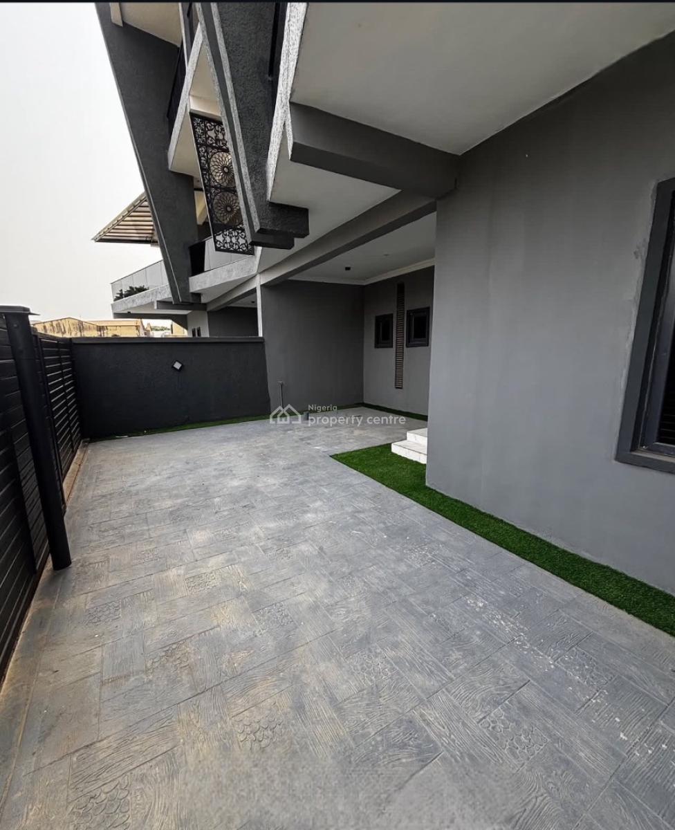 Contemporary 5 Bedrooms Terraced Duplex House, Maryland, Lagos, Terraced Duplex for Sale