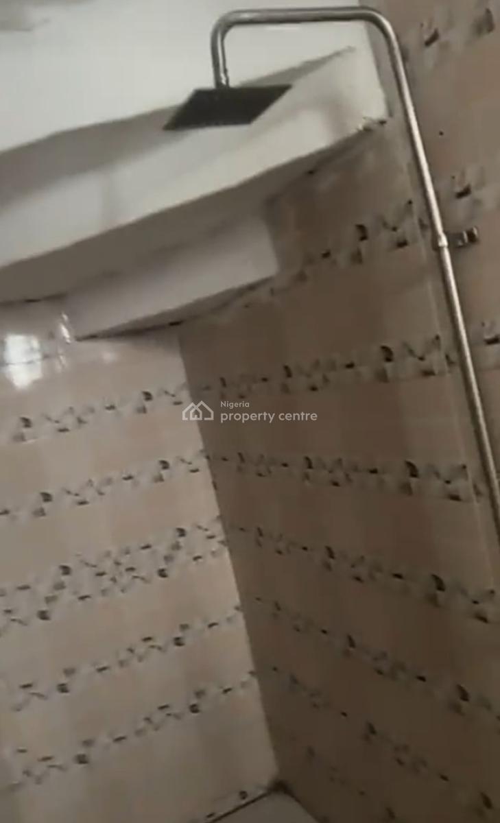Spacious Room Selfcon Behind Blenco Shoppers Hub { Video}, Lekki Peninsula Garden Estate Behind Blenco Shoppers Hub, Sangotedo, Ajah, Lagos, Self Contain (single Rooms) for Rent