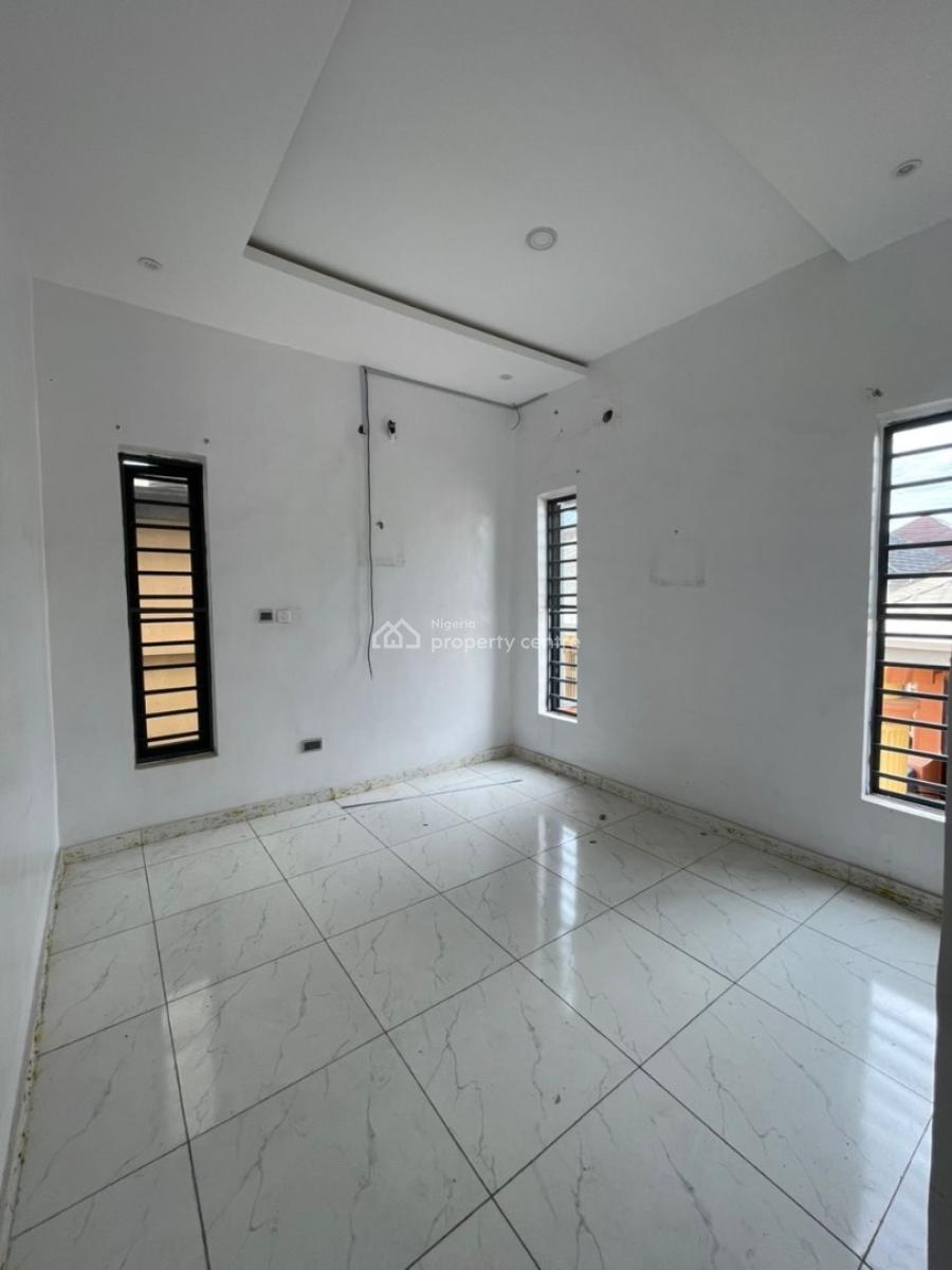 Spacious Master Bedroom Apartment, Lekki County, Ikota, Lekki, Lagos, Flat / Apartment for Rent