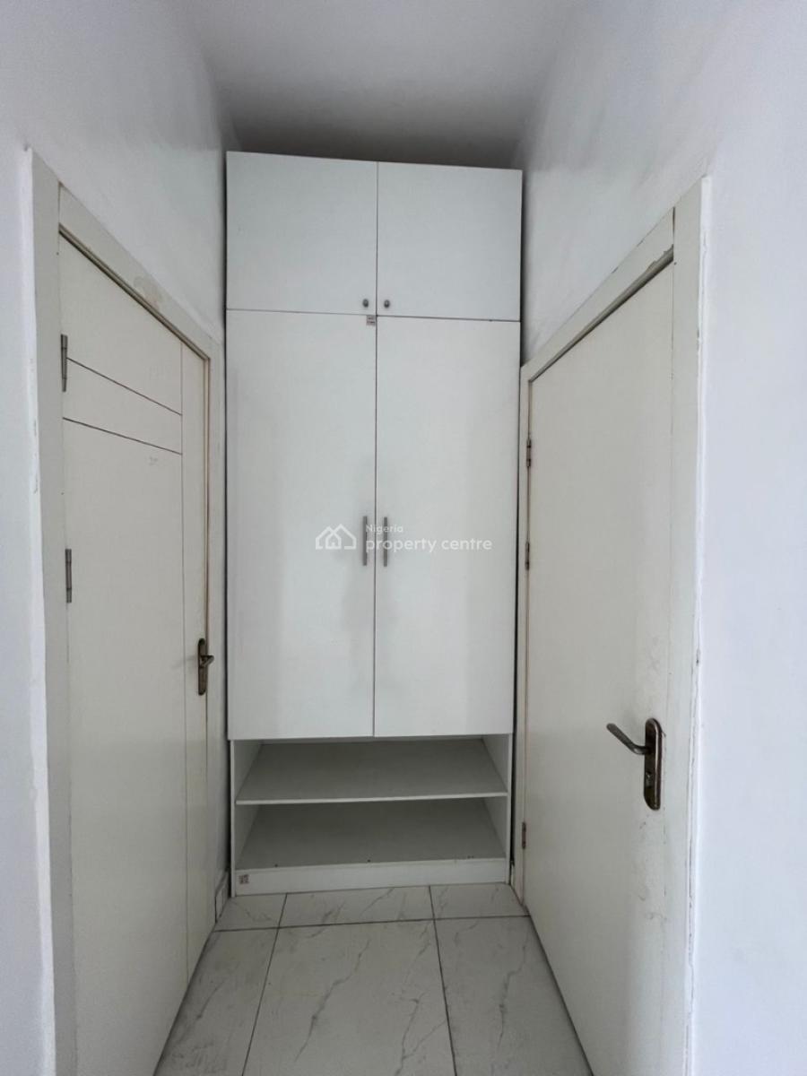 Spacious Master Bedroom Apartment, Lekki County, Ikota, Lekki, Lagos, Flat / Apartment for Rent