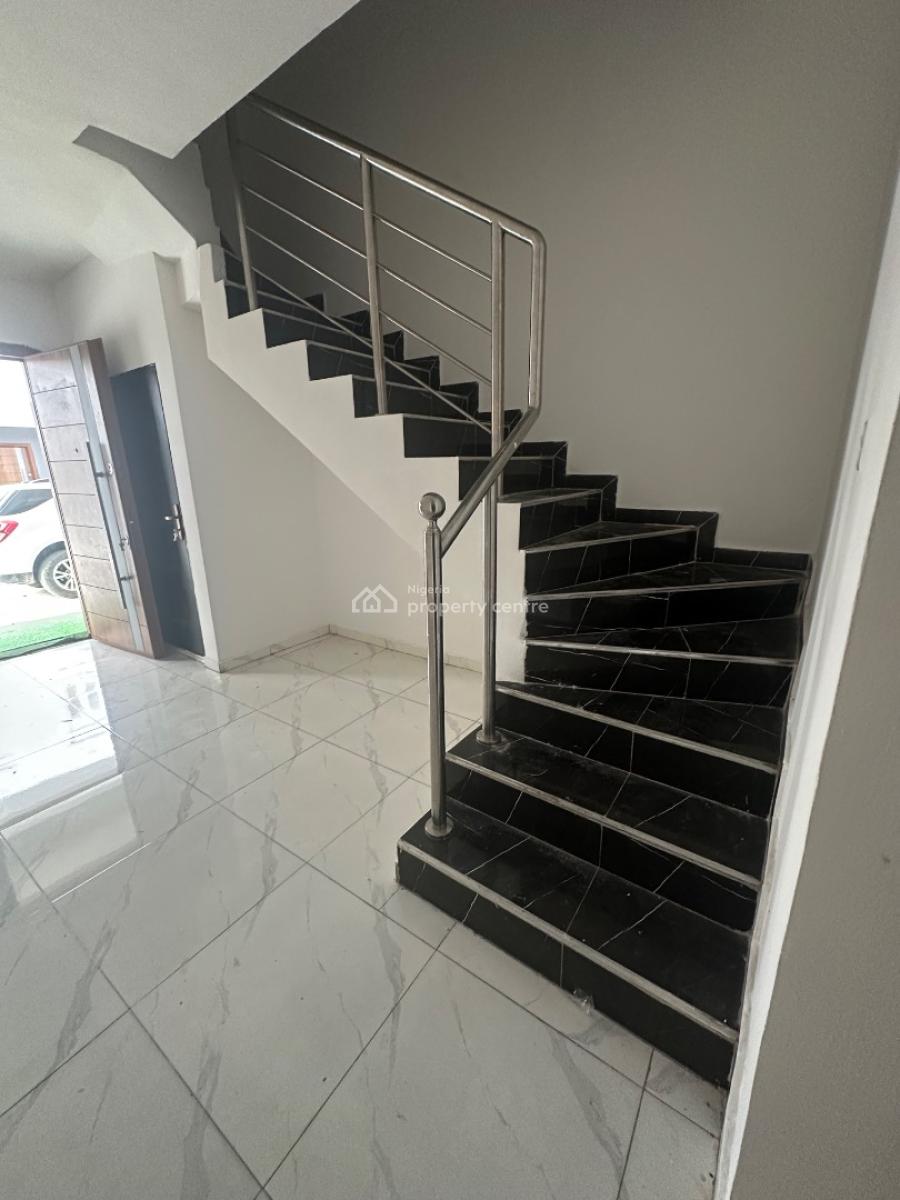 3 Bedrooms Apartment, Ikota, Lekki, Lagos, Flat / Apartment for Rent