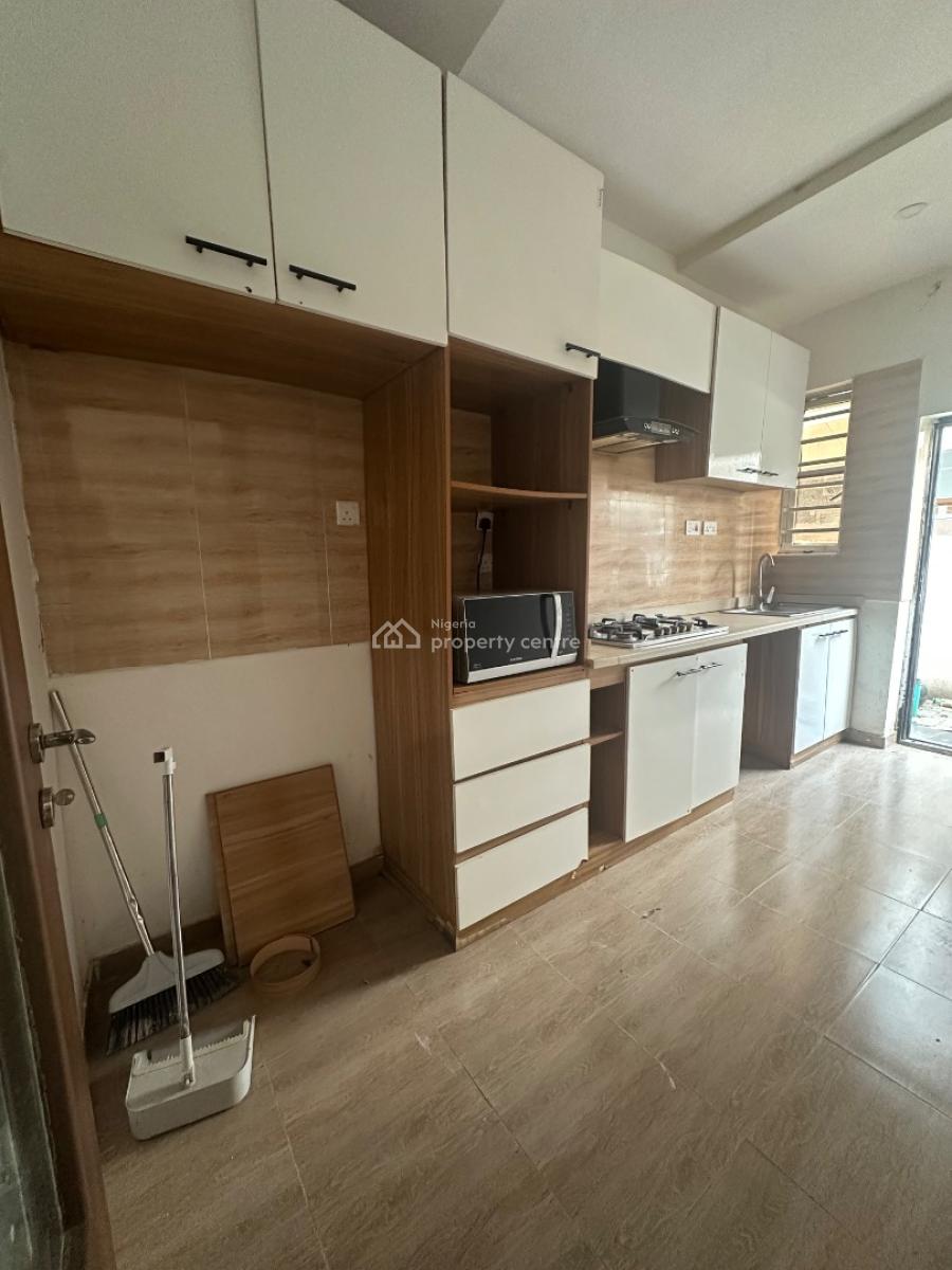 3 Bedrooms Apartment, Ikota, Lekki, Lagos, Flat / Apartment for Rent