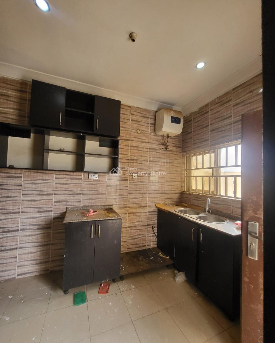 Luxurious Massive 2 Bedroom Flat, By American International School, Durumi, Abuja, Flat / Apartment for Rent