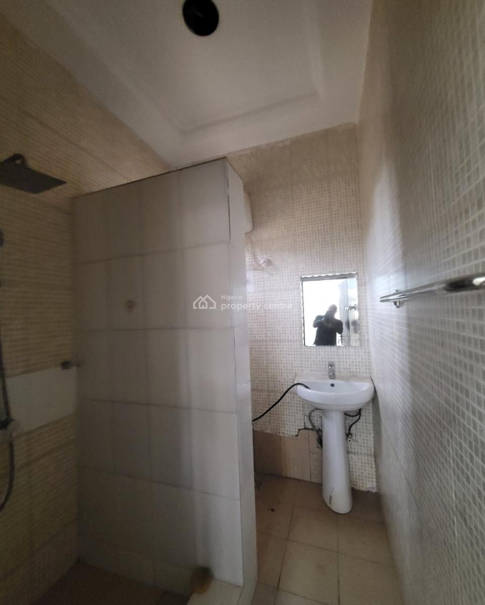 Luxurious Massive 2 Bedroom Flat, Durumi By American International School, Durumi, Abuja, Flat / Apartment for Rent