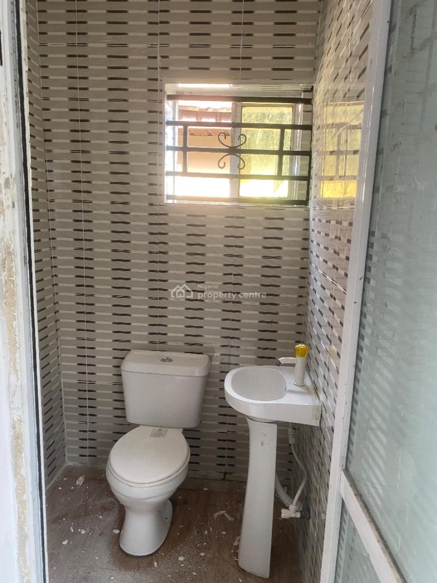 Room Self Contain, Akabueze Street Majek, Abijo, Lekki, Lagos, Self Contain (single Rooms) for Rent
