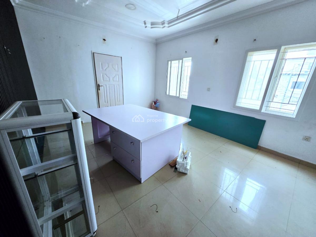 Lovely 2 Rooms Shop Space, Lekki Phase 1, Lekki, Lagos, Shop for Rent
