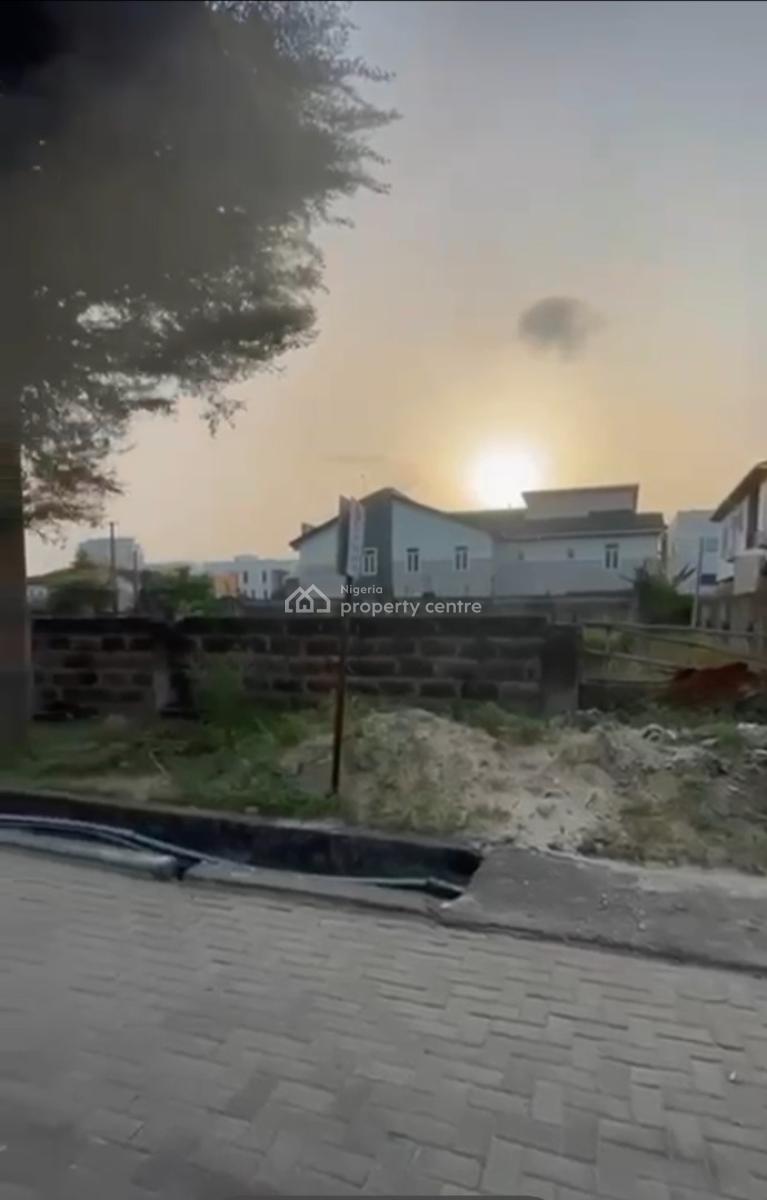 Cornerpiece Land 1200sqm., U3 Estate, Lekki., Lekki Phase 1, Lekki, Lagos, Commercial Land for Sale