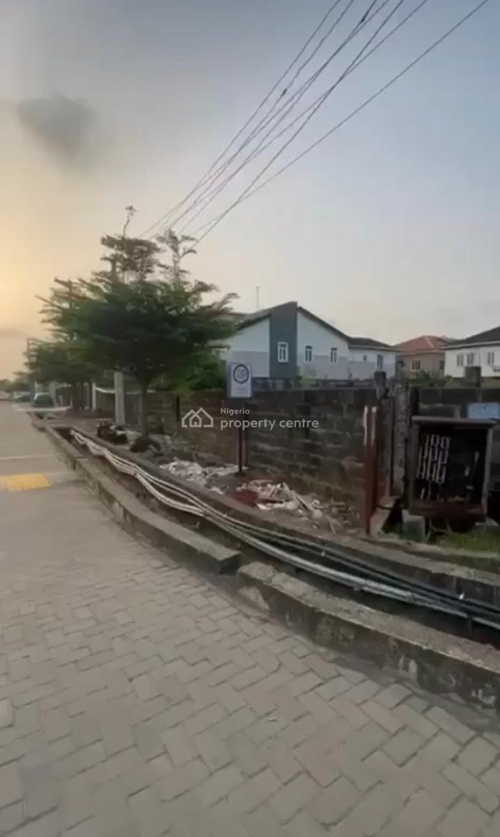 Cornerpiece Land 1200sqm., U3 Estate, Lekki., Lekki Phase 1, Lekki, Lagos, Commercial Land for Sale