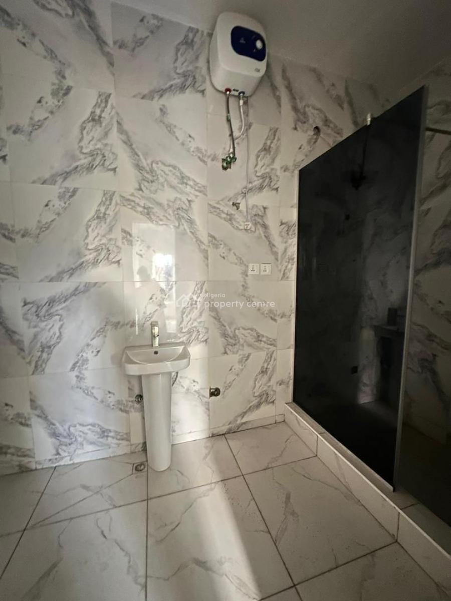 2 Bedroom Apartment with Bq, Ikota, Lekki, Lagos, Flat / Apartment for Sale