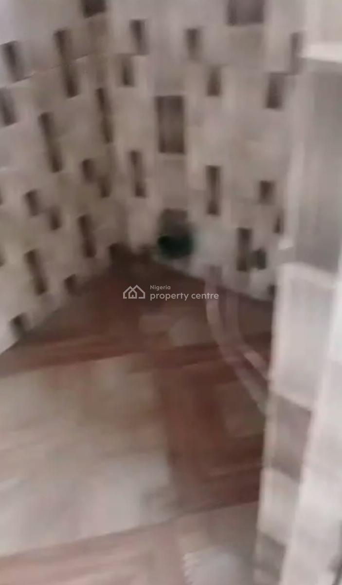 Standard Spacious 2 Bedroom Apartment, Iporin Community, Costain Side, Surulere, Lagos, Flat / Apartment for Rent