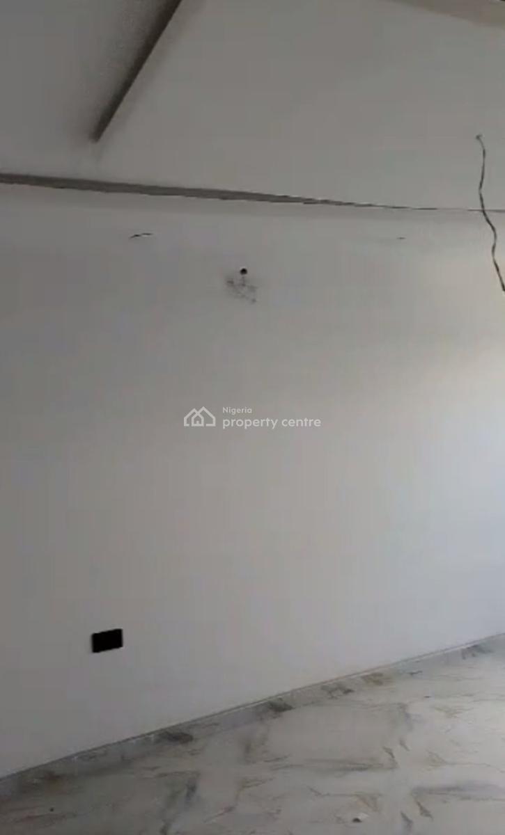 Standard Spacious 2 Bedroom Apartment, Iporin Community, Costain Side, Surulere, Lagos, Flat / Apartment for Rent