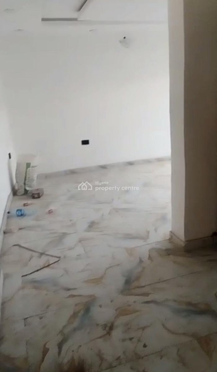 Standard Spacious 2 Bedroom Apartment, Iporin Community, Costain Side, Surulere, Lagos, Flat / Apartment for Rent